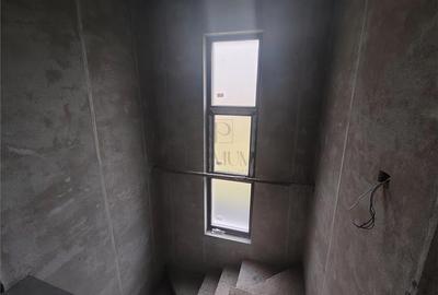 Duplex in zona centrala - despartit prin C.T - 5 camere - 7