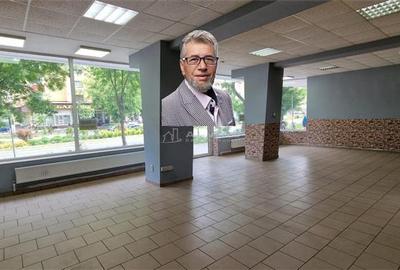Spațiu comercial, de 141 mp, în Micro III