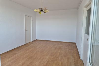 METROU 1 MAI apartament 2 camere FARA RISC SEISMIC - se accepta credit - 5
