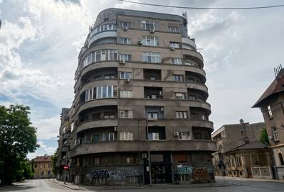 Apartament cu 4 camere decomandat în Armeneasca