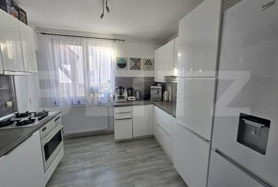 Casă cu 4 camere în Sângeorgiu de Mureș