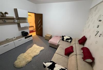 Garsonieră decomandată în Valea Adâncă