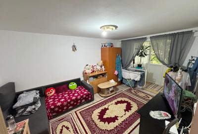 Lacul Tei zona Parcului apartament 2 camere decomandat bloc anvelopat - 1