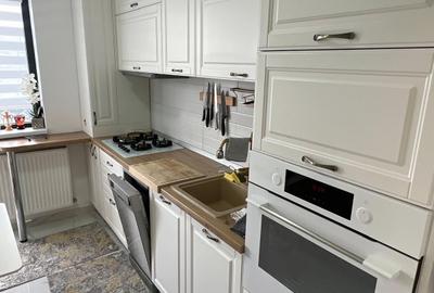 Apartament cu 3 camere decomandat, mobilat în Dobroești