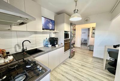 Apartament cu 3 camere decomandat, mobilat în Blaj