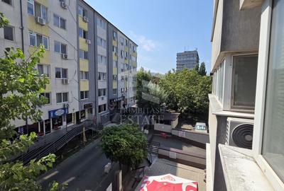 Apartament cu 2 camere semidecomandat, mobilat în Berceni