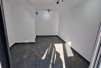 SPATIU COMERCIAL  Langa Piata Nicolina - 1