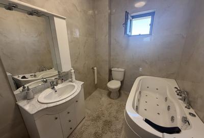 De închiriat apartament 2 camere decomandat 65 mp + terasa 30 mp et 2 - 8