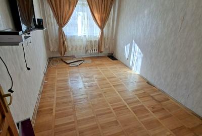 Apartament cu 2 camere decomandat, etajul 2/10, zona Alexandru cel Bun - 1