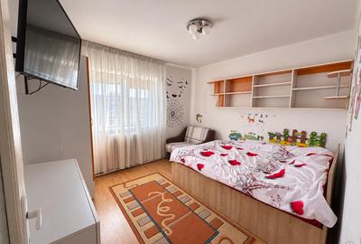 APARTAMENT 4 CAMERE - ETAJ 4 CU ȘARPANTĂ- ÎMPĂRATUL TRAIAN , LOC de PARCARE - 12