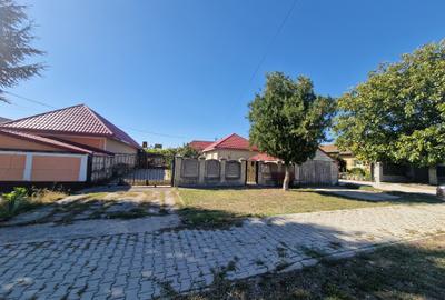 Cogealac(Strada Mare)- Casa 4 camere, teren 1519mp, toate utilitatiile - 58.000e - 3