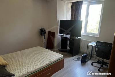Apartament cu 3 camere semidecomandat, mobilat în Sopor