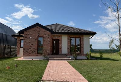 Casă individuală cu 4 camere în Balotești