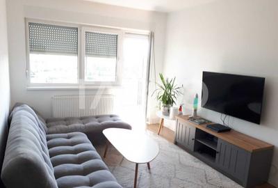 Apartament 47mpu de vanzare 2 camere cu balcon 6mp zona Mihai Viteazul - 1