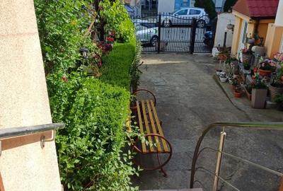 Casă individuală cu 4 camere în Central