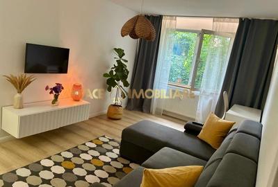 Apartament cu 3 camere decomandat, mobilat în Crângași