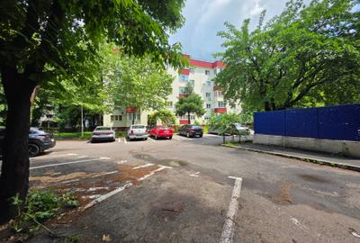 Apartament cu 2 camere decomandat în Berceni