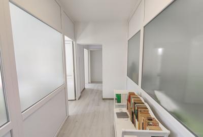 Apartament 3 camere pretabil sediu firma, spatiu comercial zona Str. Lunga - 11