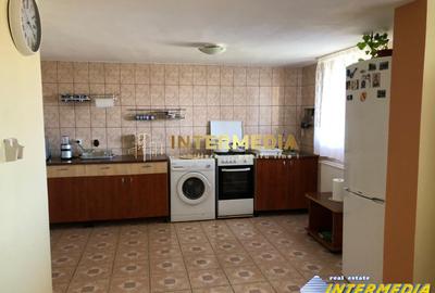 Casa deosebita  D+P+E de vanzare CETATE cu 900 mp. teren - 17