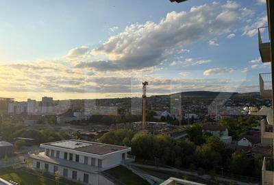 Apartament cu 3 camere semidecomandat în Semicentral