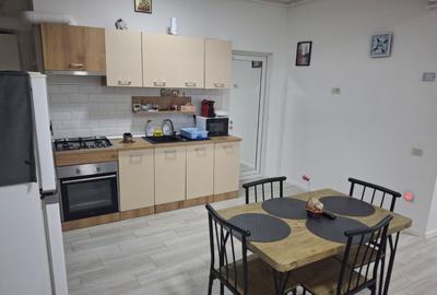 Apartament cu 2 camere semidecomandat, mobilat în Est
