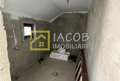 Casa ''''la gri'''' P+M, Dumbrava -Itesti, jud Bacau - 7
