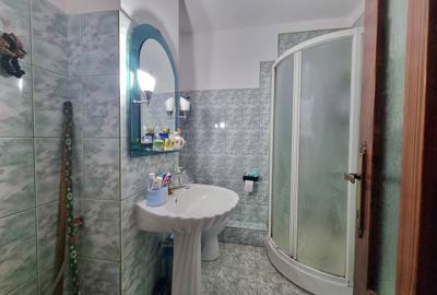 Apartament 3 camere decomandate/Mioriței colț cu Martir Horia/etaj 3 - 6