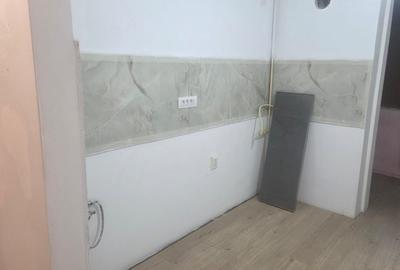 Apartament cu 2 camere decomandat în Apusului