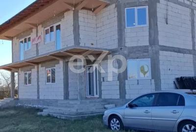 Duplex complet pentru 2 familii – 326 mpși 2.000 mp teren, lângă Pitesti - 5