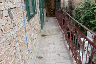 Clădire independentă în centrul orașului – parter complet renovat - 11