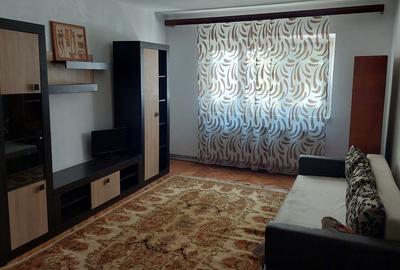 Apartament cu 2 camere decomandat, mobilat în Mihai Viteazul