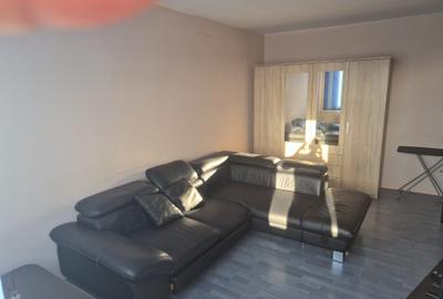 Se vinde in Malu Rosu ap decomandat,doua camere,et8/10,pret 64000 negociabil - 7