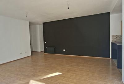 Central, pe malul Begai,   cu parcare - 9