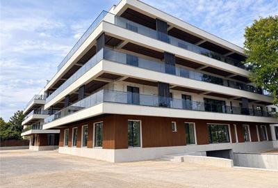 Apartament cu 4 camere decomandat în Pipera