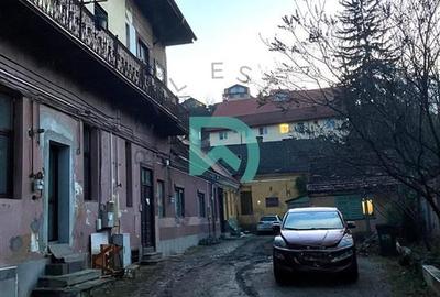 Apartament cu 3 camere semidecomandat, mobilat în Centrul Istoric