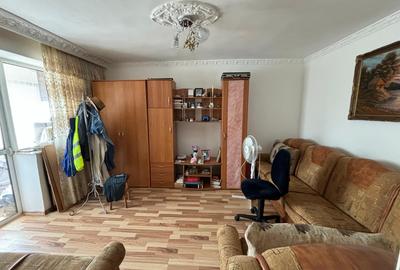 Apartament cu 2 camere decomandat, mobilat în Cartierul Nord