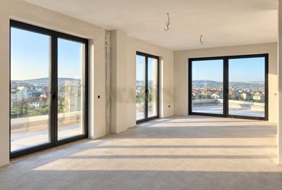 Apartament cu 3 camere semidecomandat în Bună Ziua