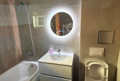 Apartament cu 2 camere decomandat în Nicolina