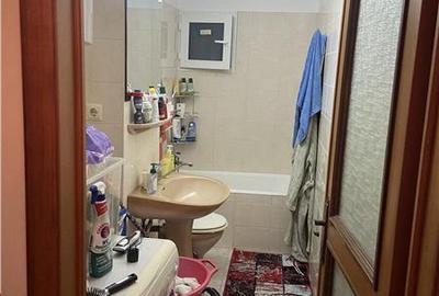 Apartament 2 camere , zona ultracentrala - Piata Moldovei , et 2 , decomandat , - 14