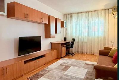 Apartament cu 3 camere decomandat în Moșilor