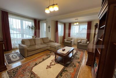 Apartament cu 5 camere decomandat, mobilat în Nord-Vest