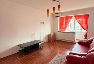 Apartament cu 3 camere decomandat în Dristor