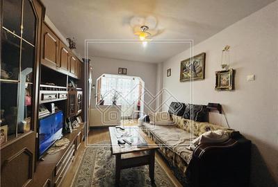 Ap decomandat, cu 2 camere, balcon, etaj 4/8 - M. Viteazu - 14