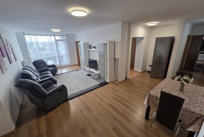 Apartament cu 4 camere semidecomandat în Central