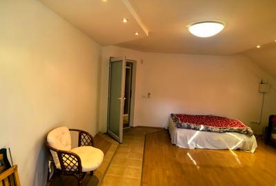 Vila Breaza  213Mp , teren 419mp , zona centrala , comision 1,5% - 27