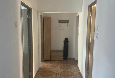Apartament cu 2 camere decomandat în Olteniței