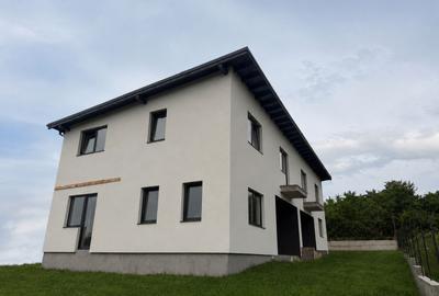 Duplex cu 4 camere în Cetate