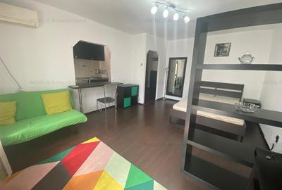 Garsonieră decomandată în Unirii