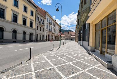 Apartament cu 3 camere în Centrul Istoric