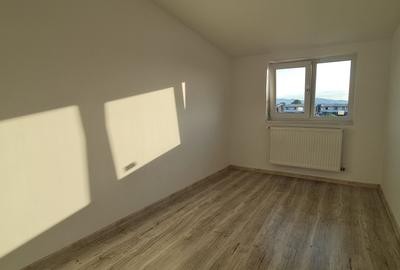 De inchiriat casa 4 camere bucatarie mobilata utilata Izvor - 5
